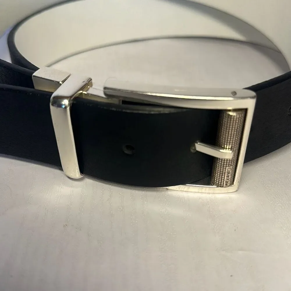 Calvin Klein Men's Reversible Harness Roller Buckle Belt‎ Black/White #73271 47